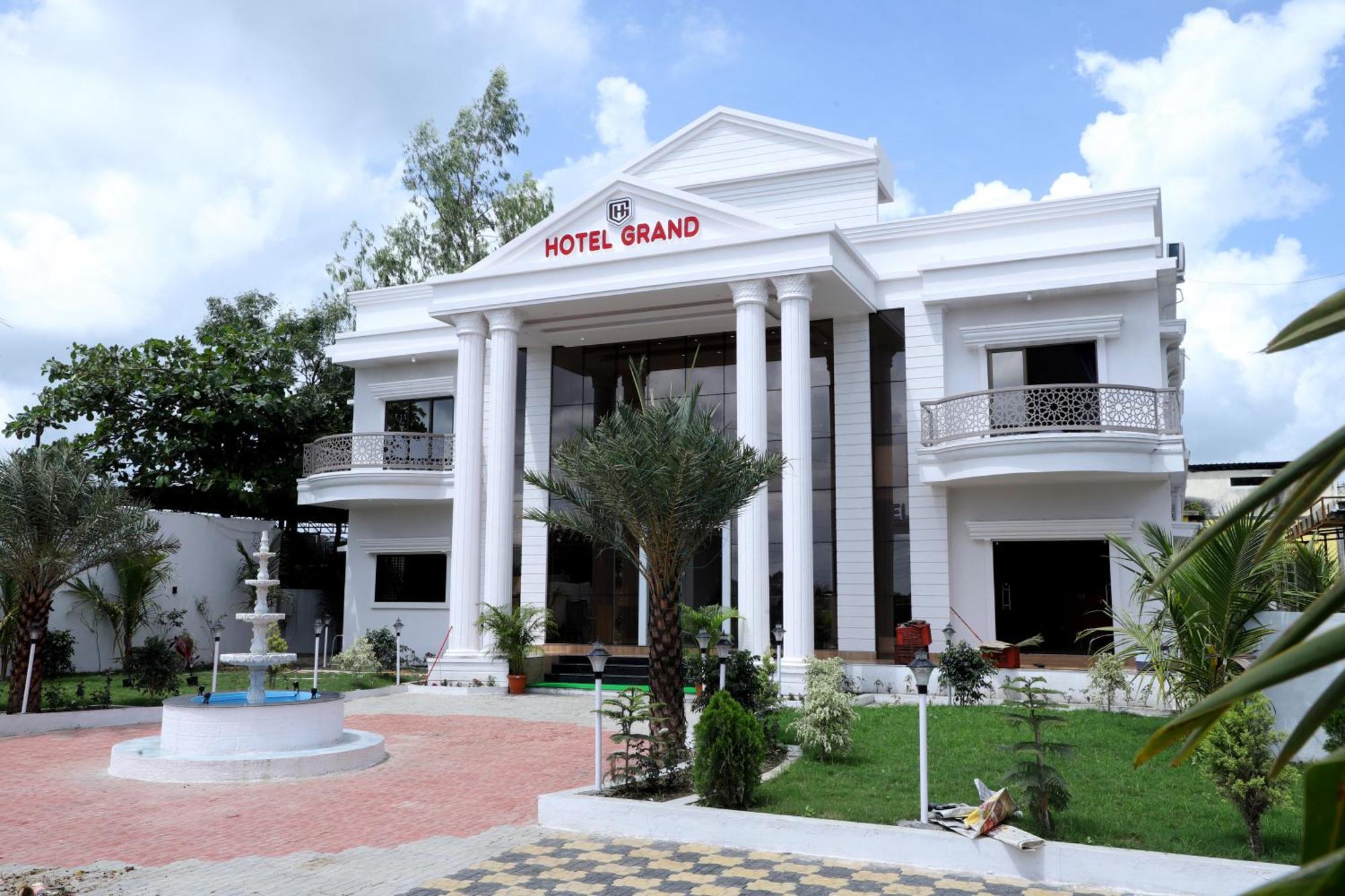 Hotel Grand Khuldabad Exteriér fotografie